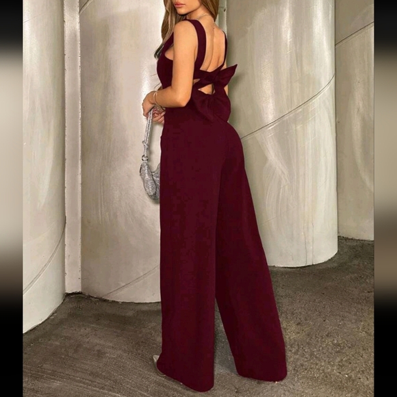 Women's Backless Bow-Tie Jumpsuit, Long Leg Sleeveless Romper - Picture 4 of 4